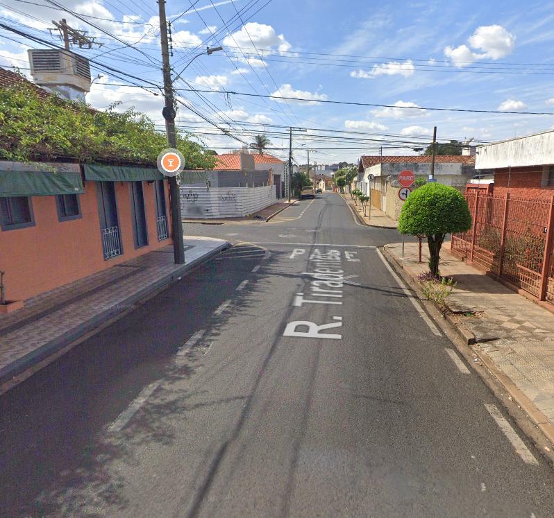 Ocorrência aconteceu em estabelecimento na rua Tiradentes (Foto/Reprodução/Google Maps)