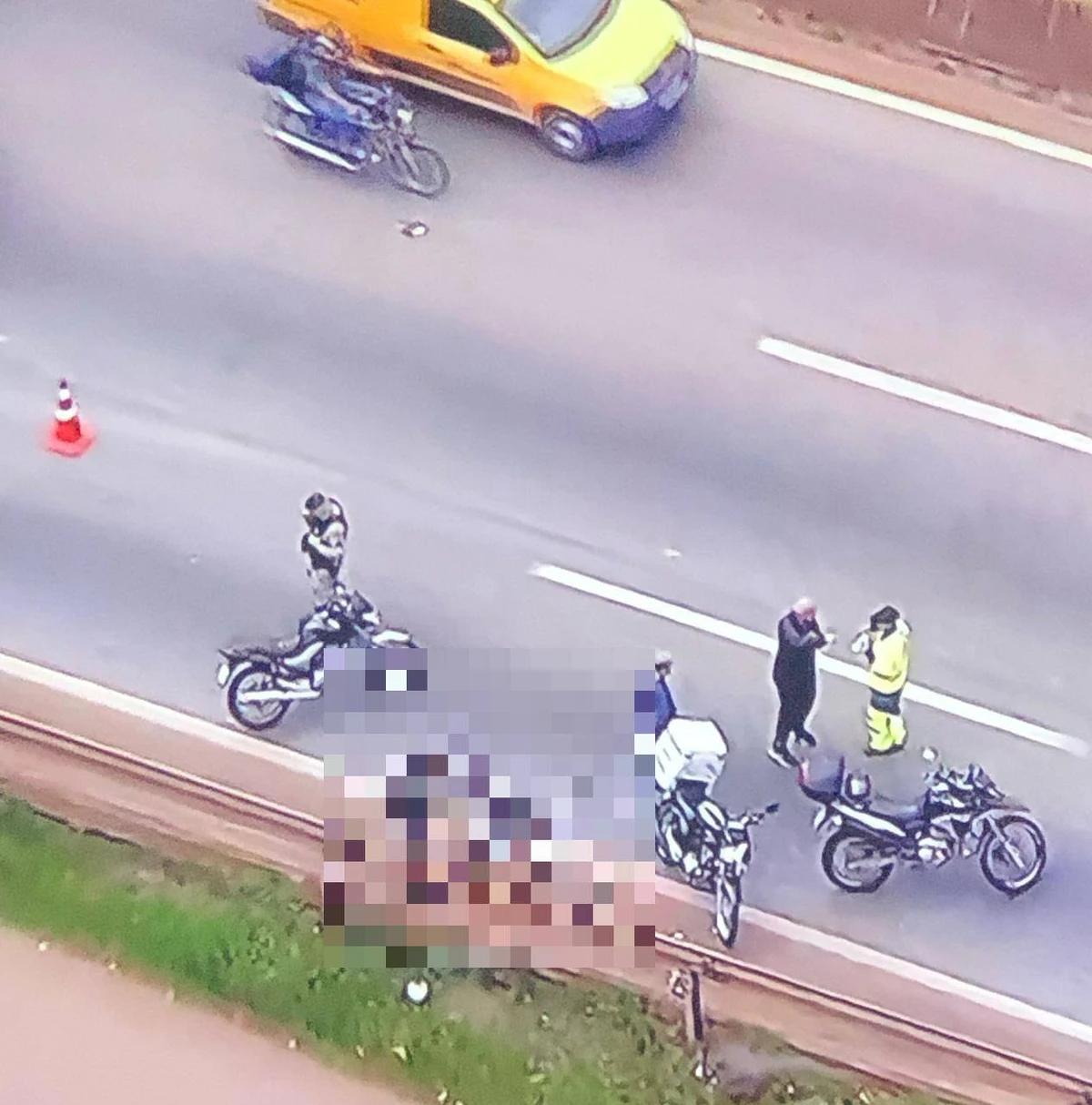 No Anel Rodoviário, uma mulher que estava na garupa de uma moto foi atropelada por um caminhão em maio deste ano (Foto/Reprodução/Redes Sociais)