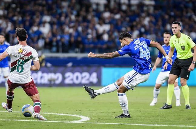 Fluminense perde a terceira seguida e pode terminar a rodada na lanterna do Brasileirão (Foto/Gustavo Aleixo)