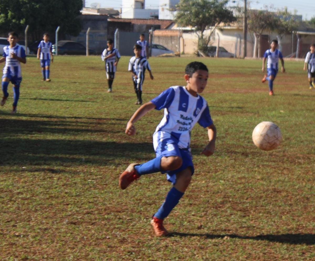 Jogadores do Pré-Mirim fazem uma festa bonita de se ver em seis estádios da Comunidade (Foto/Arquivo)