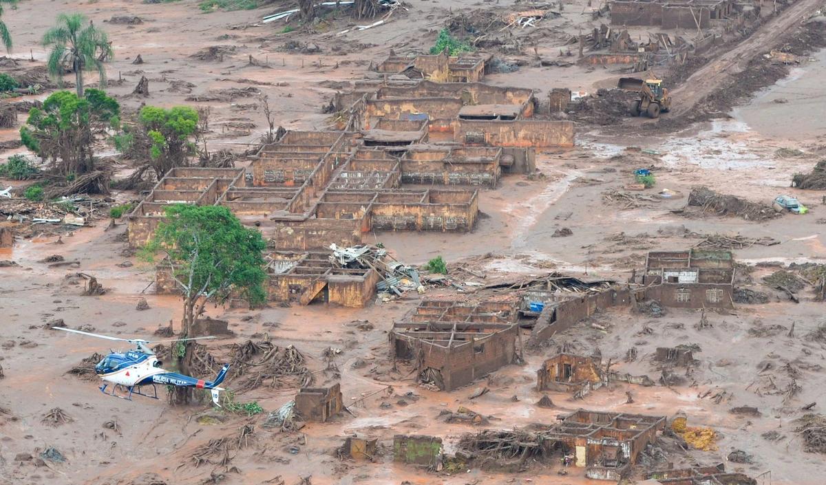 Rompimento da barragem de Fundão, em 5 de novembro, matou 19 pessoas, devastou o rio Doce e afetou cidades mineiras e capixabas (Foto/Antonio Cruz/Agência Brasil)