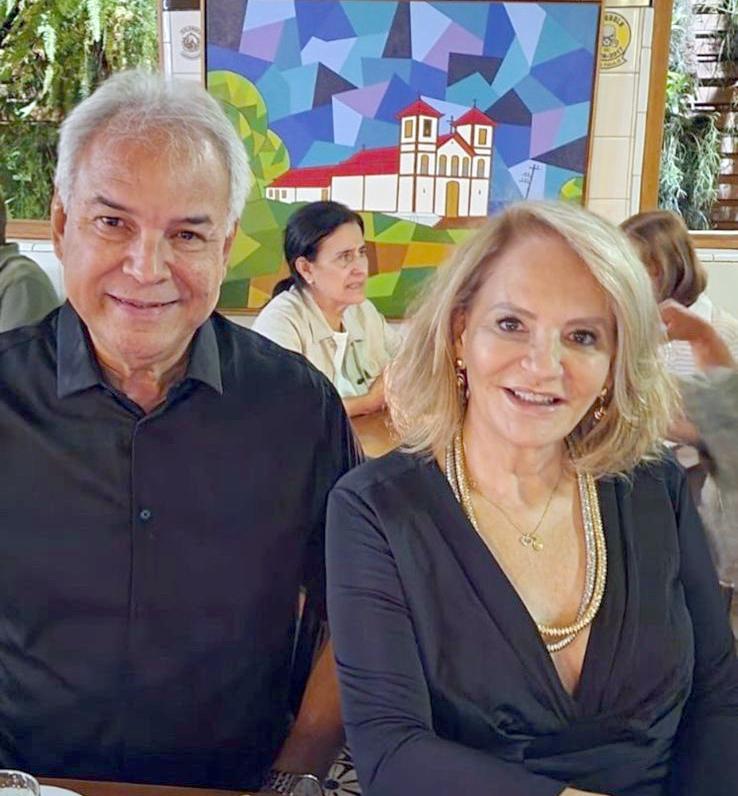 Nesta semana, Arnaldo e Luciene Salles Santos completaram 43 anos de cumplicidade e amor e celebraram a data a dois (Foto/Arquivo pessoal)