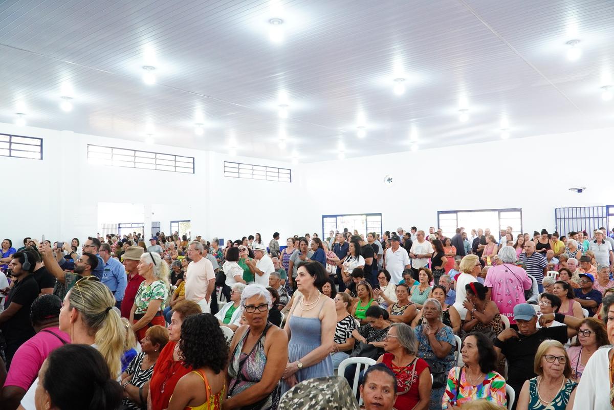 Grande número de usuários da UAI, que esperava a reabertura da unidade, compareceu ontem na reinauguração (Foto/Divulgação)