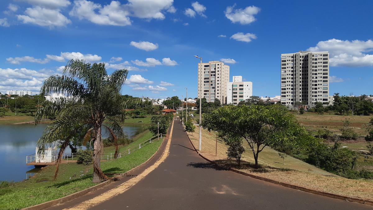 O Parque das Acácias terá a recuperação do pavimento, dos quiosques e caramanchões, incluindo os telhados, e ganhará lixeiras e uma nova academia ao ar livre (Foto/Arquivo)