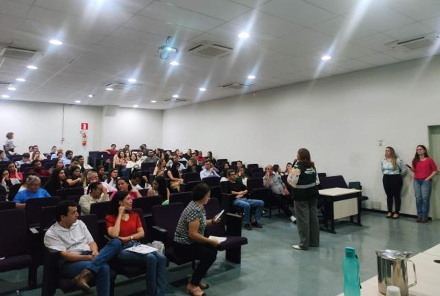 Evento foi realizado no auditório da Universidade Federal do Triângulo Mineiro, com o objetivo de acolher os profissionais (Foto/Divulgação)