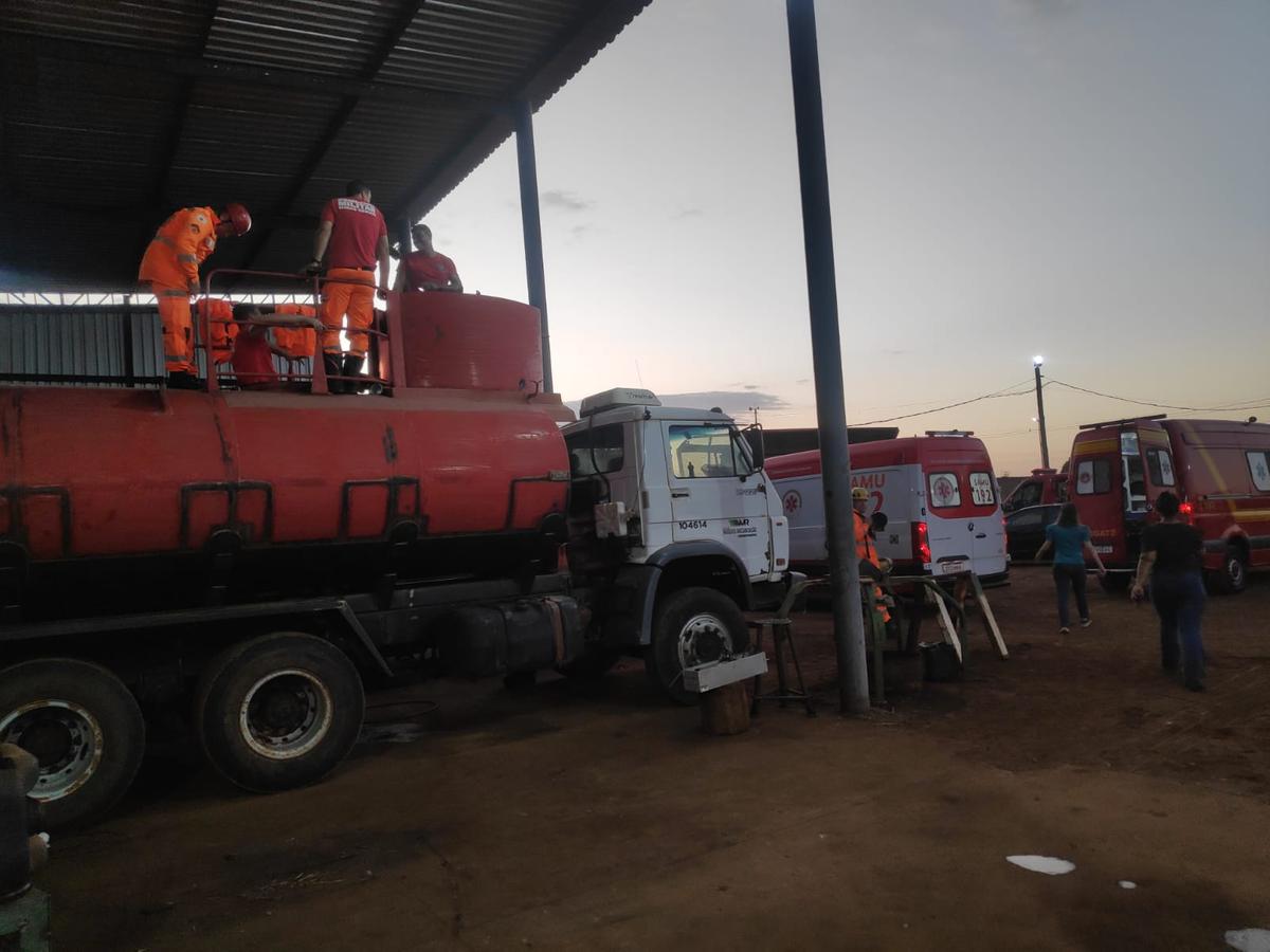 Três guarnições do Corpo de Bombeiros foram mobilizadas para resgatar o trabalhador (Foto/Divulgação)