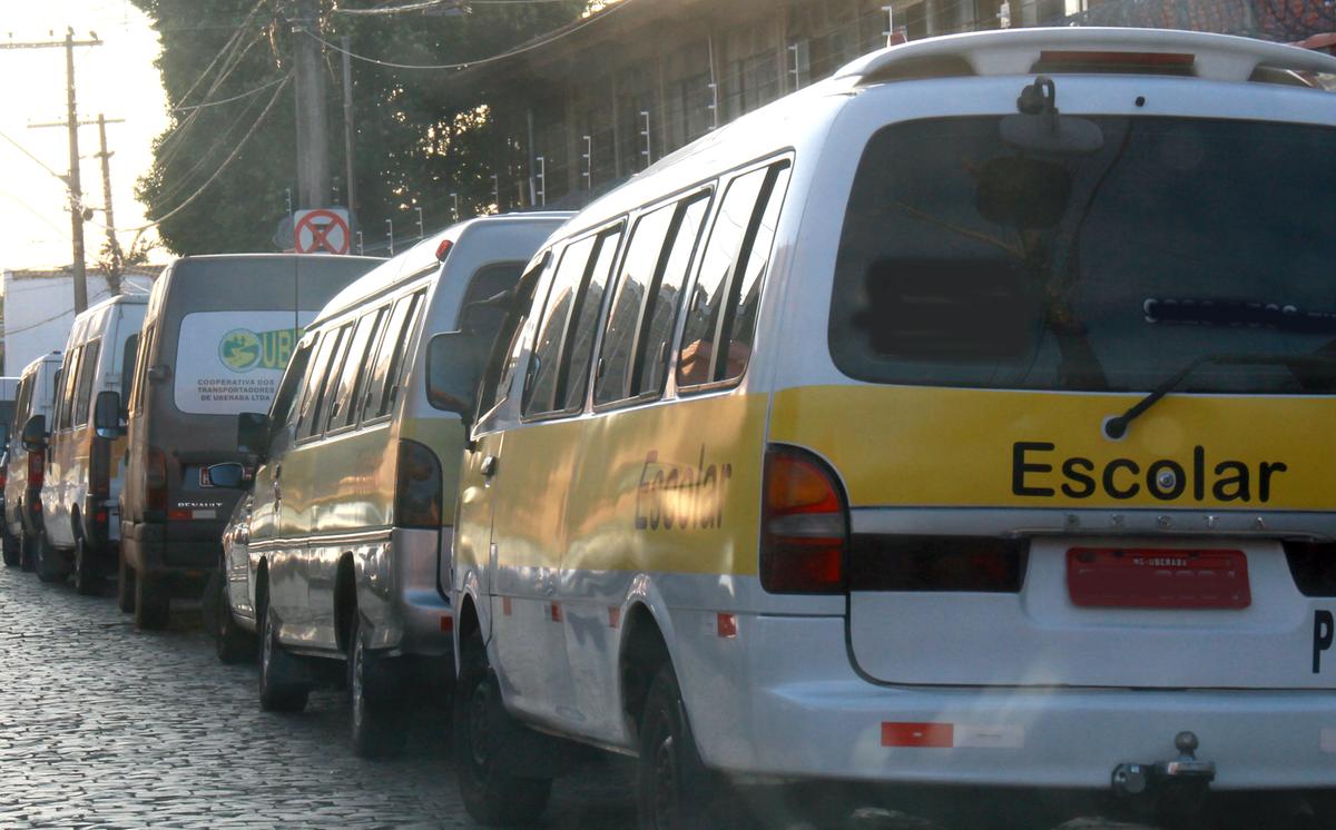 O transporte escolar para os alunos da zona rural vem sendo feito por meio de contratação emergencial há mais de um ano (Foto/Arquivo)