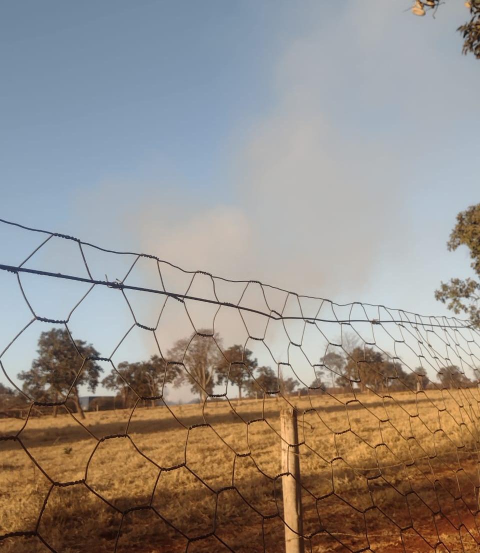 a denunciante aponta que o cheiro continua a se espalhar pela vizinhança, intoxicando a população local. O odor fétido estaria se manifestando apenas no período noturno (Foto/Divulgação)