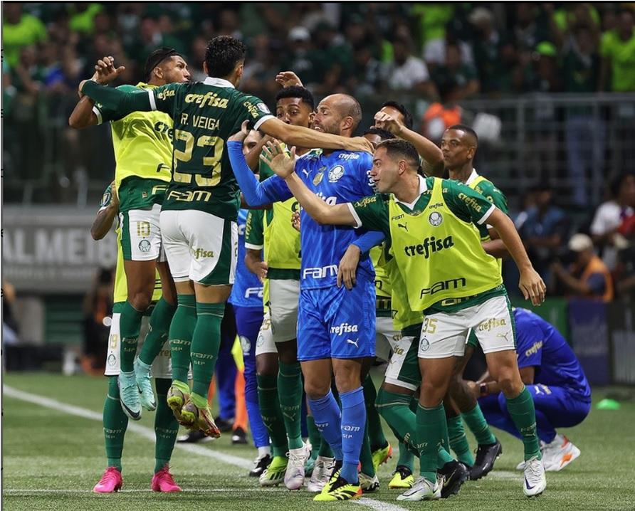 Com o resultado, o Palmeiras mantém a segunda posição na tabela, três pontos atrás do líder Botafogo (Foto/Fábio Menotti/Palmeiras)