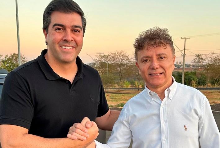 Tony Carlos e Franco Cartafina anunciaram ontem que irão compor a mesma chapa majoritária para a Prefeitura de Uberaba (Foto/Divulgação)