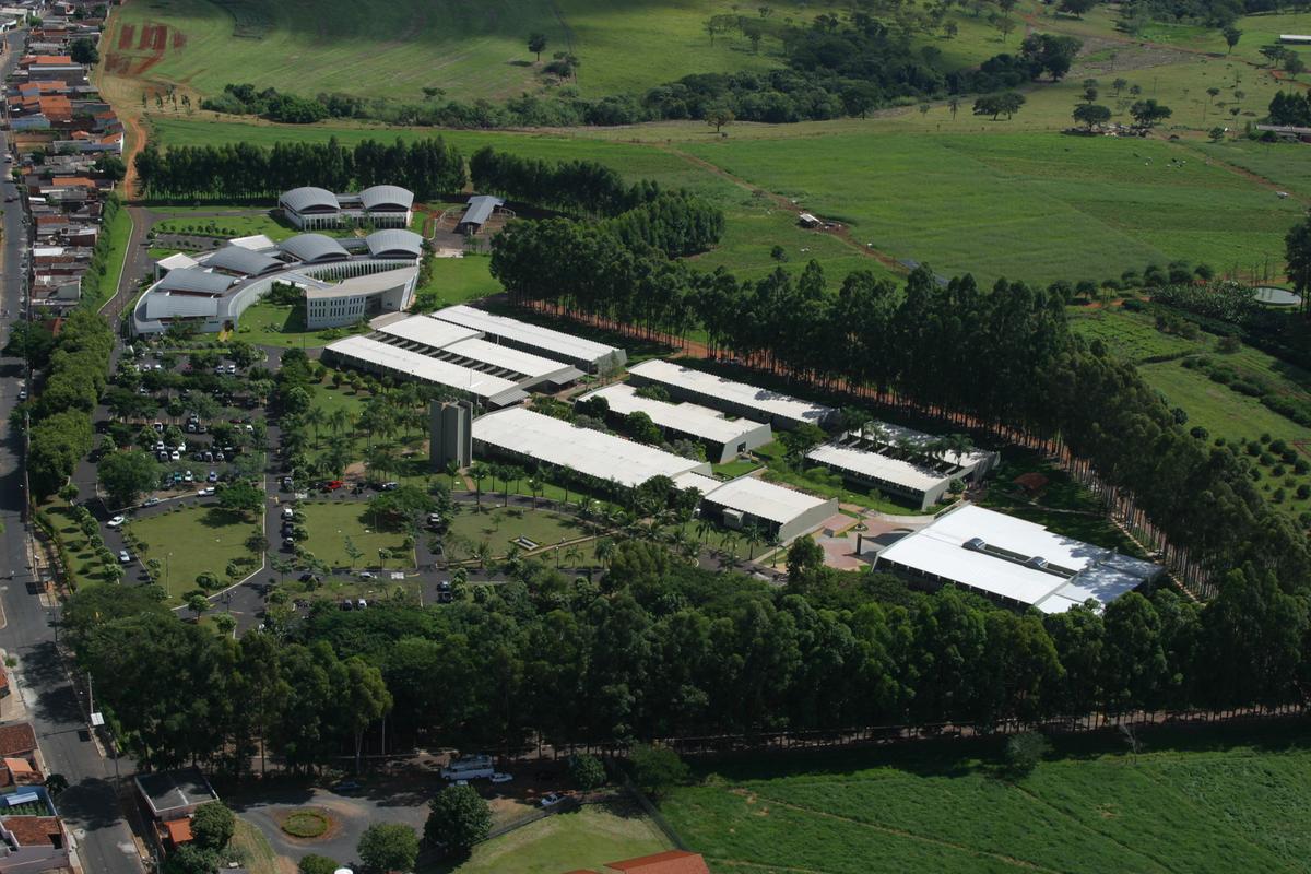 A Fazu conta com uma estrutura completa, com salas e laboratórios de ponta (Foto/Aquivo Fazu)