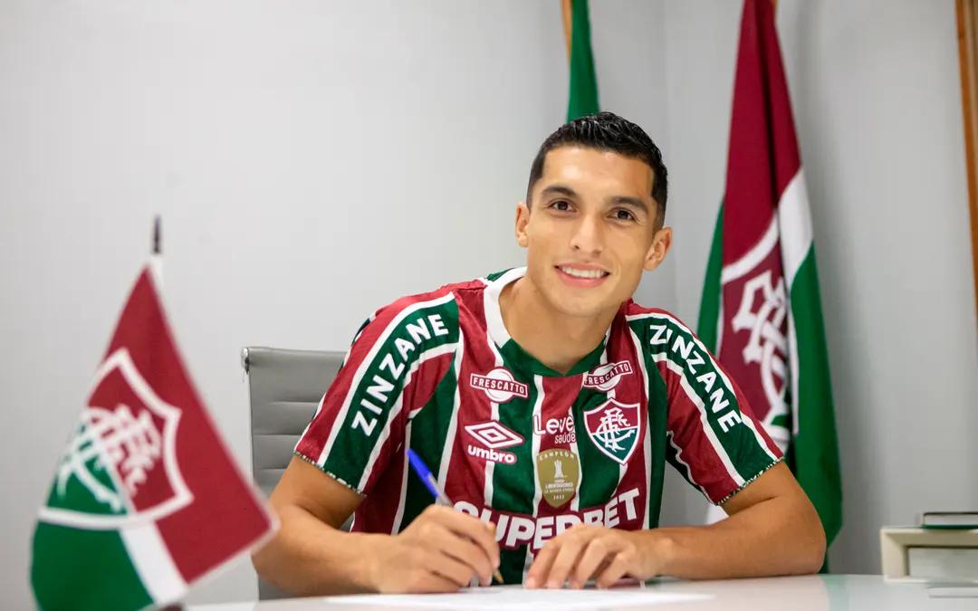 Kevin Serna assinou vínculo até dezembro de 2027 (Foto/Lucas Merçon/Fluminense)