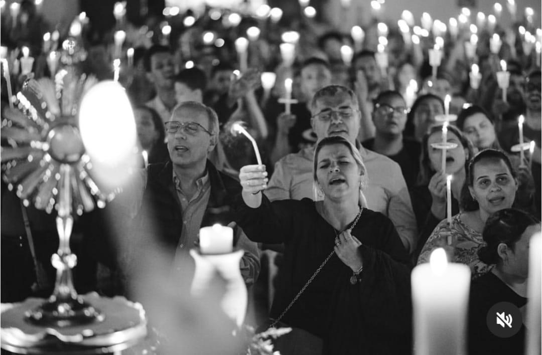 Padre Fabiano arrasta centenas para a Missa das Velas (Foto/Divulgação)