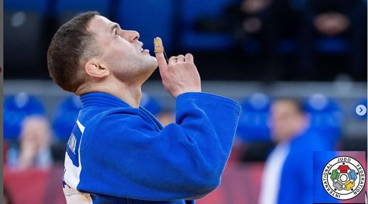 Entreguei tudo o que podia", comentou Willian Lima, que trocou o choro pelo sorriso após receber a medalha (Foto/Instagram)