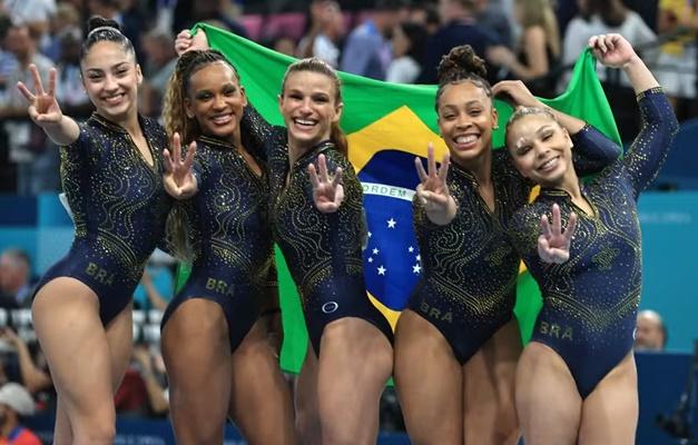 Um quinteto espetacular: Júlia Soares, Lorrane dos Santos, Rebeca Andrade, Flávia Saraiva e Jade Barbosa (Foto/Gaspar Nóbrega/COB)