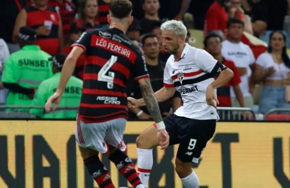 São Paulo e Flamengo se enfrentam neste sábado, às 21h30, no MorumBIS ((Foto/Agencia Futebol Interior))