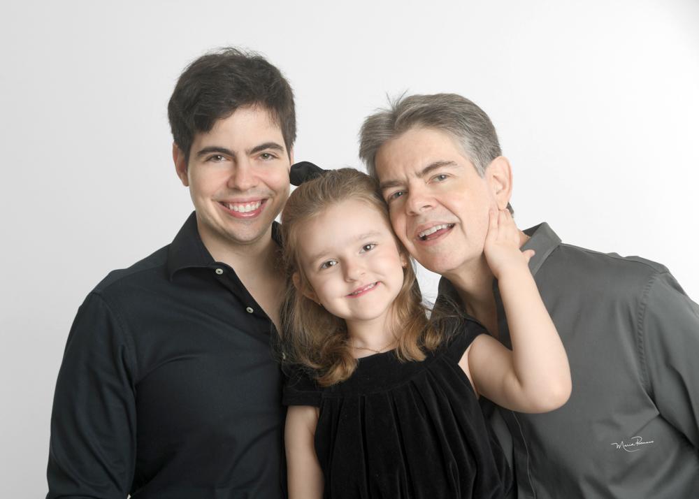 Em clima de dia dos pais, José Geraldo Malaguti com os filhos, Franco Ignaccio Malaguti e Ana Laura Lenza Malaguti, sob as lentes da expert Marise Romano (Foto/Divulgação)