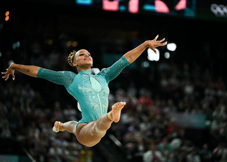 Rebeca Andrade encerrou nesta segunda-feira, 5 de agosto, sua participação na Olimpíada de Paris com a medalha de ouro na final do solo na ginástica artística (Foto/Reprodução)