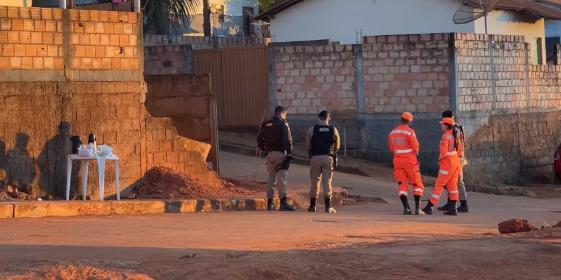 Além da PM, militares do Corpo de Bombeiros acompanham a ação (Foto/Reprodução/Redes Sociais)