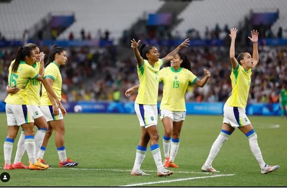 Nossas meninas já garantiram mais uma medalha para o Brasil (Foto/@rafaelribeirorio/CBF)