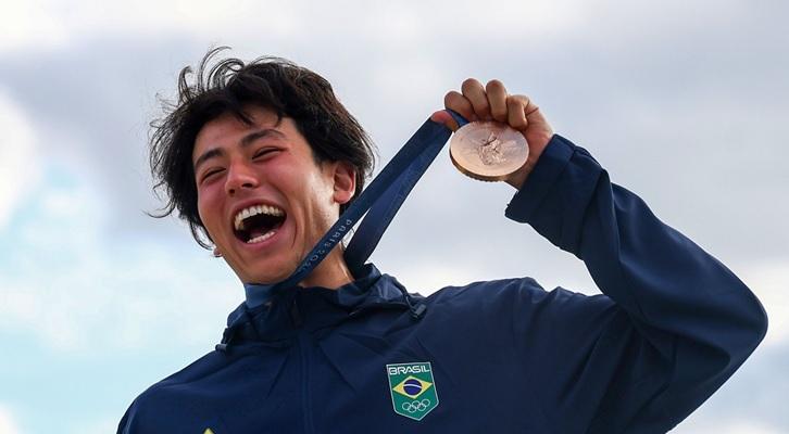 Augusto Akio é medalha de bronze no Skate Park nas Olimpíadas de Paris (Foto/Luiza Moraes/COB)