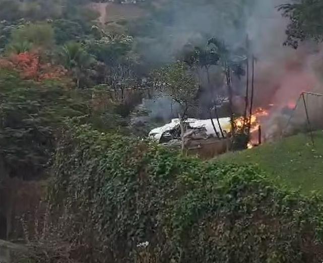 Imagem mostra local da queda de avião em Vinhedo (Foto/Arquivo pessoal/G1)