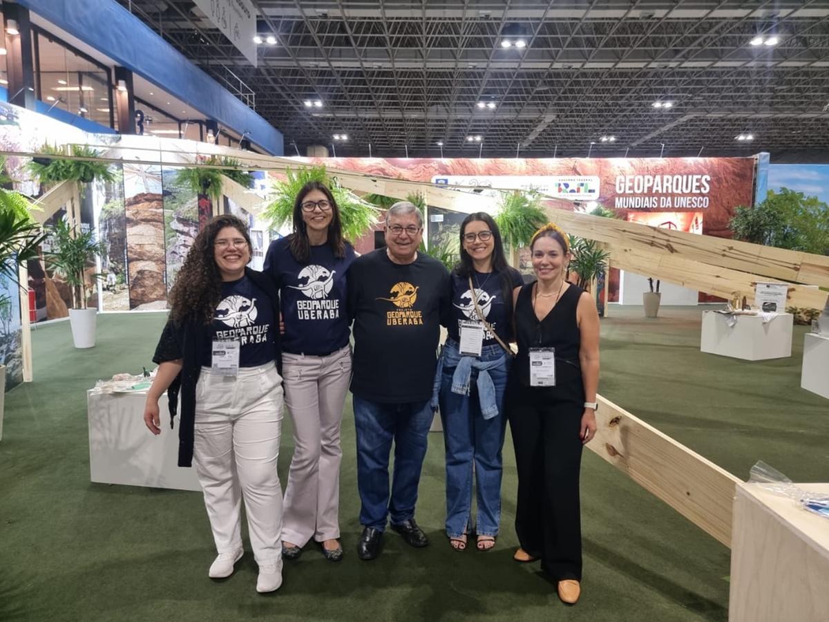 Representantes do Geoparque Uberaba no Salão do Turismo, no Rio de Janeiro (Foto/Divulgação)