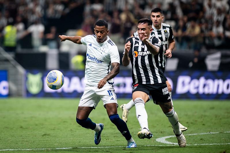 O clássico bicentenário entre Cruzeiro e Atlético-MG terá seu capítulo de número 525 neste sábado (10), a partir das 21h30. ((Foto/Staff Images/Cruzeiro))