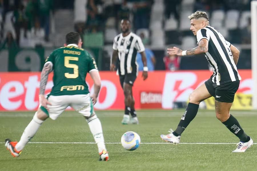 As duas equipes começam a disputar as oitavas de final nesta quarta-feira (14), às 21h30 (Foto/Vitor Silva/Botafogo)