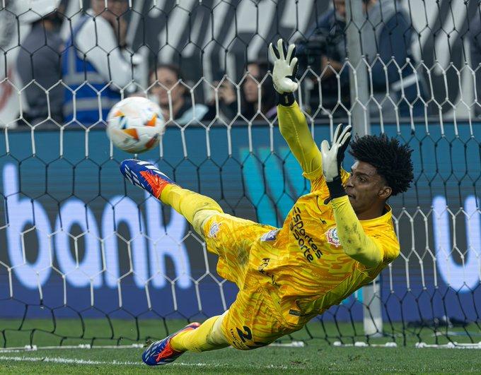 O Corinthians espera a definição entre Fortaleza e Rosário Central para conhecer o adversário das quartas de final (Foto/Reprodução/Twitter)