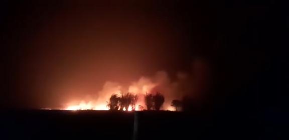 Incêndio registrado no bairro rural da Capelinha do Barreiro neste fim de semana (Foto/Folha Uberaba)