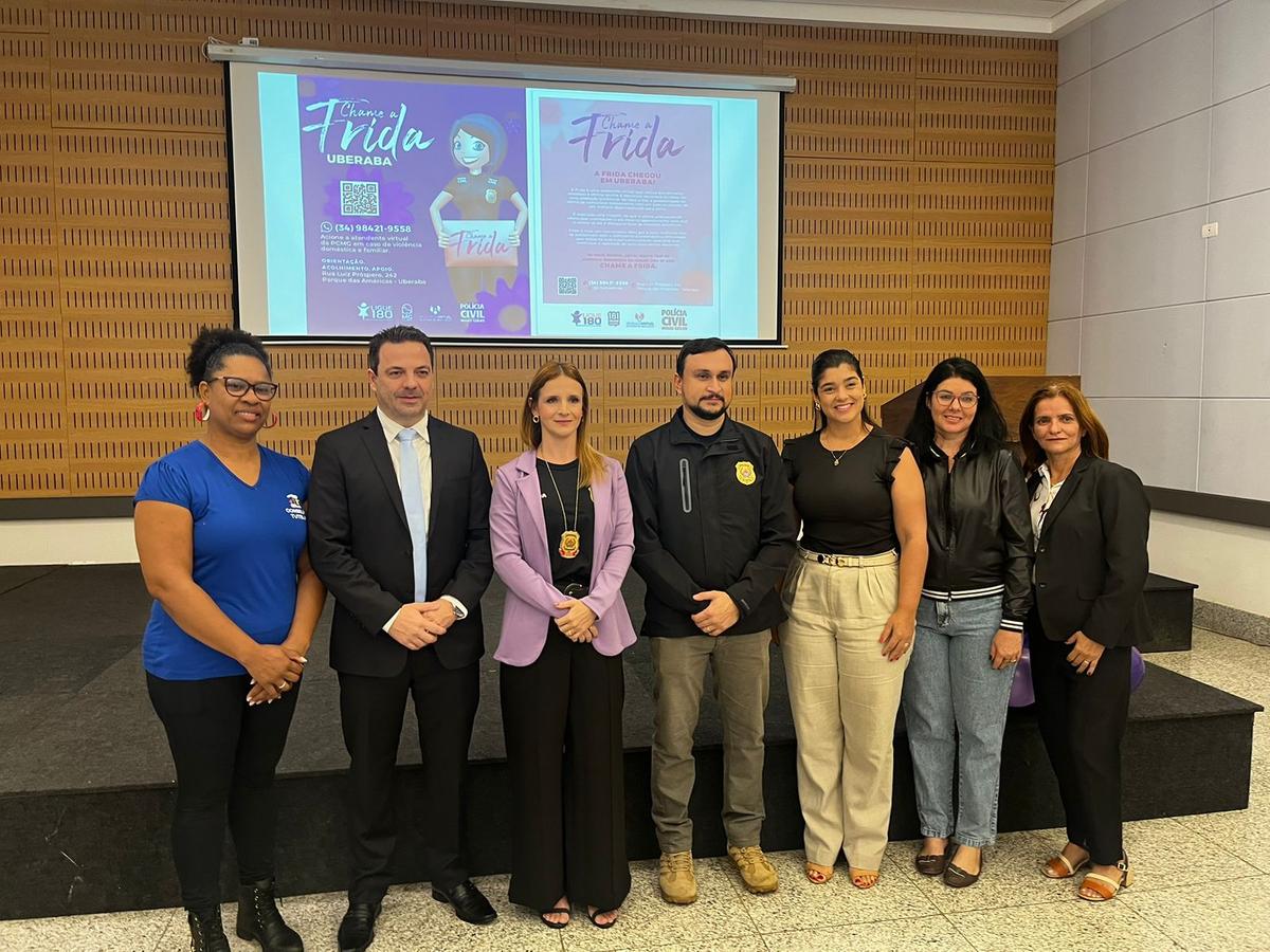 Lançamento do projeto “Chame a Frida” contou com a presença de representantes da Rede de Enfrentamento à Violência de Gênero na cidade (Foto/Divulgação)