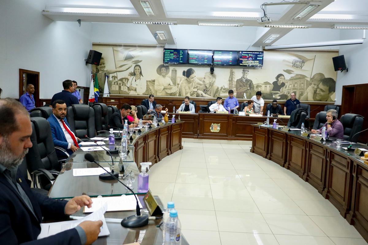 Sem vetos do Executivo, lei que garante atendimento prioritário a pessoas portadoras de doenças graves foi promulgada pelo Legislativo Municipal (Foto/Rodrigo Garcia/CMU)