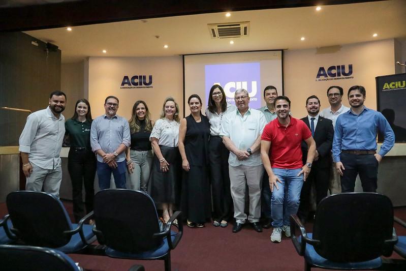 Reunião discutiu a possibilidade de colocar em Uberaba uma rota para o Aeroporto de Guarulhos, a partir de um voo que já existe entre Araxá/Guarulhos (Foto/Divulgação/PMU)