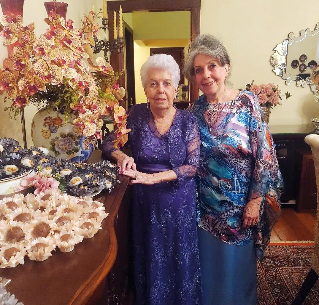 Grande dama Zuleika Rocha festejou seus 90 anos e ganhou super festa de sua irmã Carmencita na noite do último sábado (Foto/Arquivo pessoal)