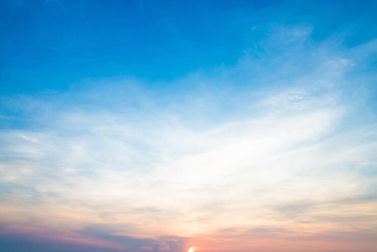 Por que o céu é azul? Questão é mais simples do que parece (Foto/Freepik)