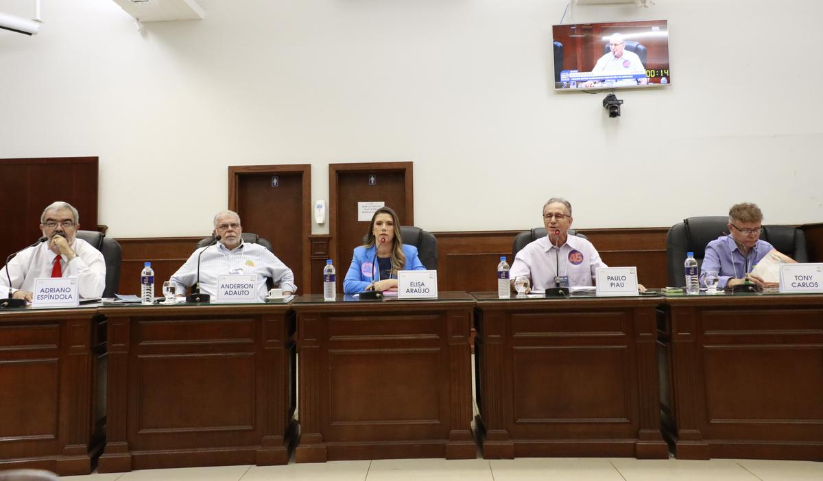 Cinco candidatos participaram do debate e puderam apresentar seus pontos de vista sobre diversos temas (Foto/Rodrigo Garcia)