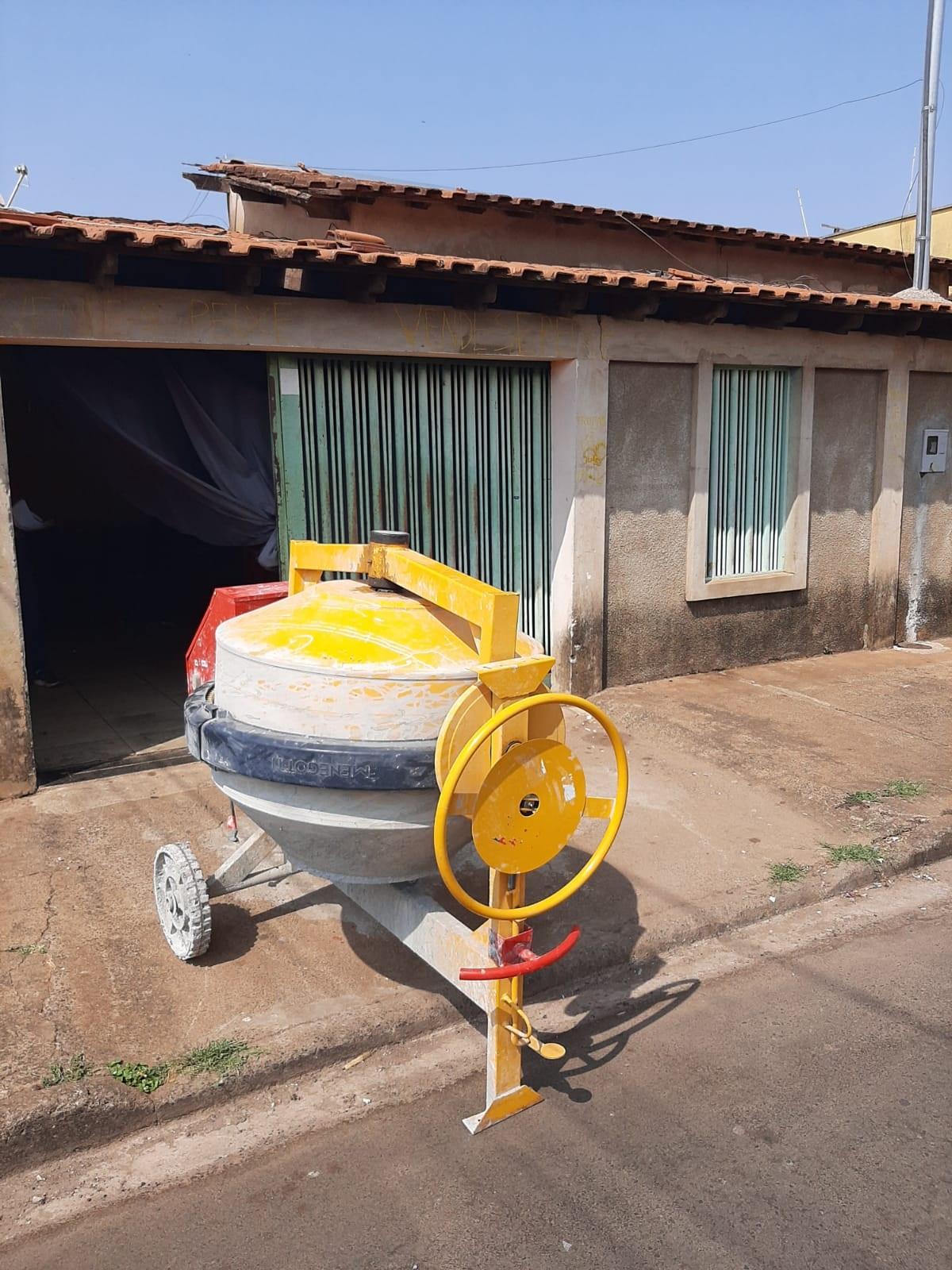 Betoneira levada da obra no último dia 23 foi localizada na casa do suspeito, que continua sendo investigado pela Polícia Civil (Foto/Divulgação)