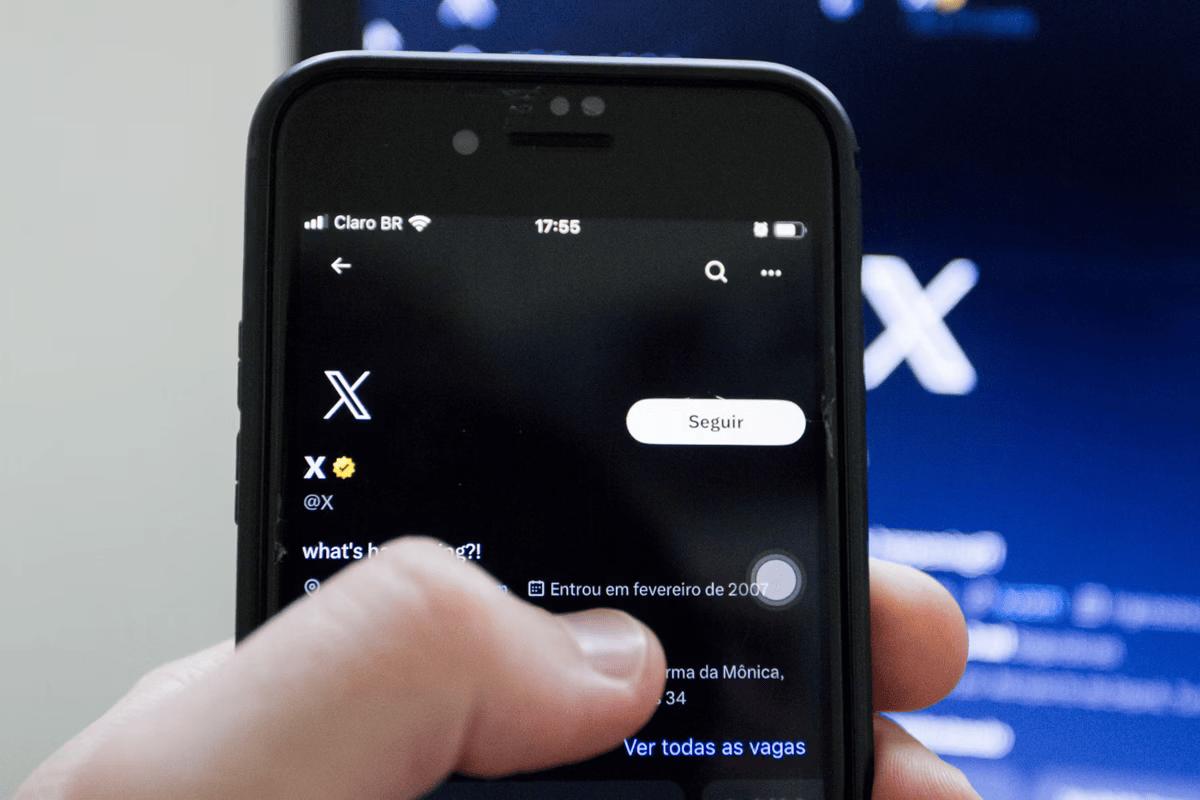 A rede social X, bloqueada no Brasil desde o dia 31 de agosto (Foto/Roberto Gardinalli/Folhapress)