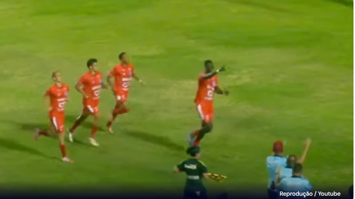 Jogadores do USC perderam muitos gols, mas seguem líderes (Foto/Reprodução/Youtube)