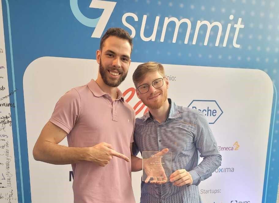 Estudante de Medicina da UFTM, Leonardo Scandolara Júnior, e o estudante paulista Felipe Muller, que conquistaram o 1º lugar no G7 Summit (Foto/Divulgação)