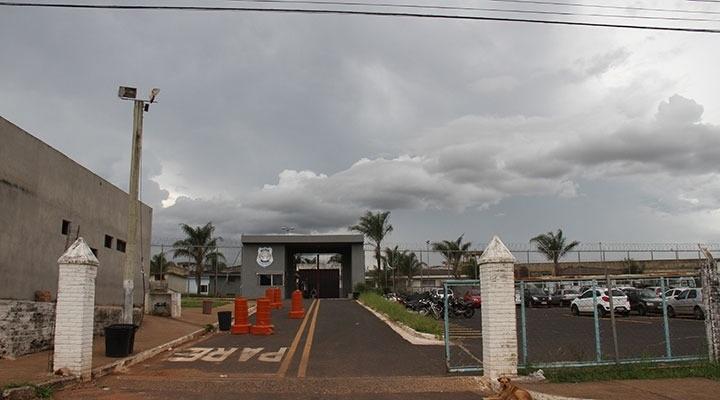 Dois casos de tentativa de entrada com objetos ilícitos na penitenciária de Uberaba foram registrados no domingo (Foto/Reprodução)