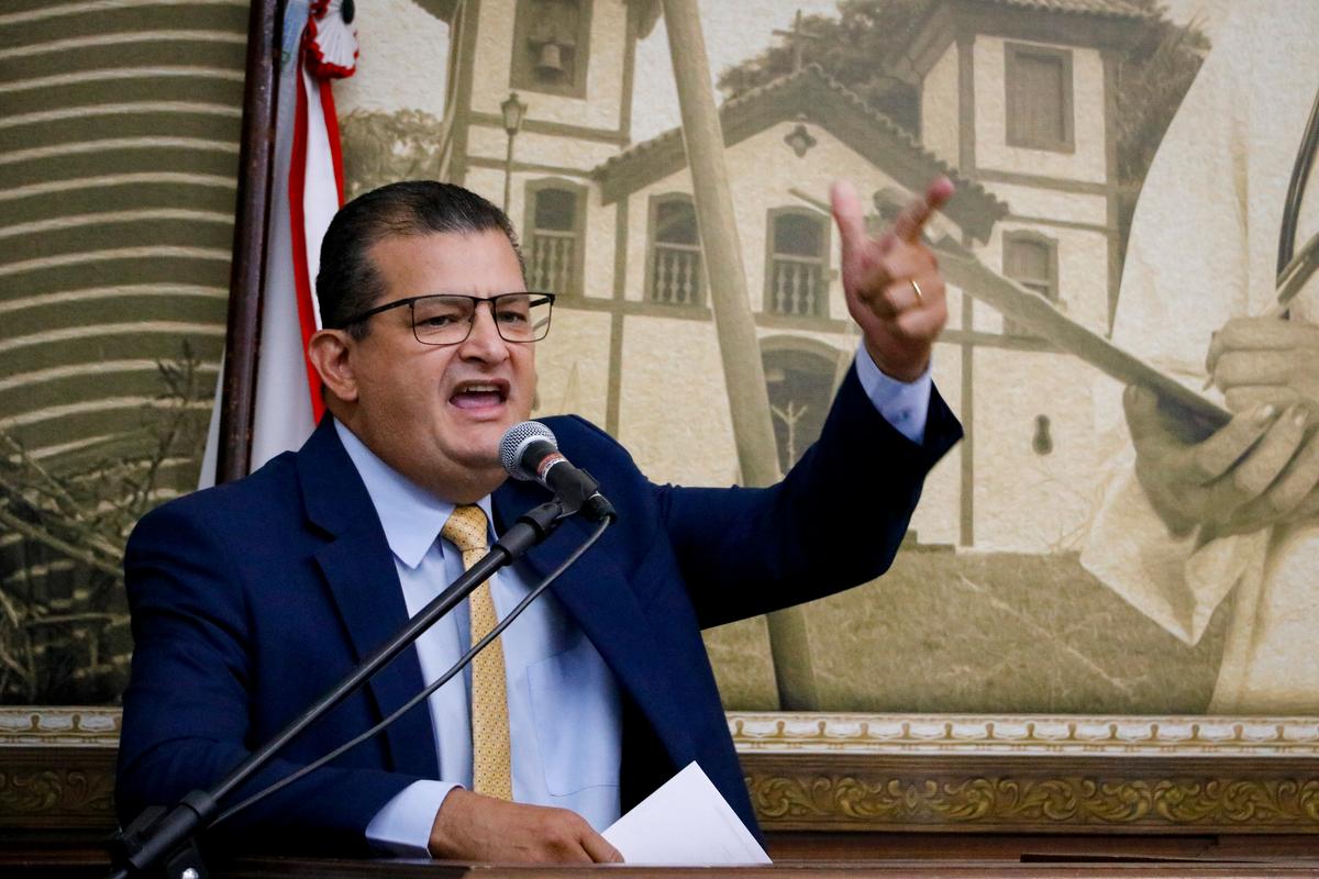 Vereador Samuel Pereira rebateu as críticas de China a respeito da falta de água na cidade, o que foi atribuído à estiagem (/Foto/Rodrigo Garcia/CMU)