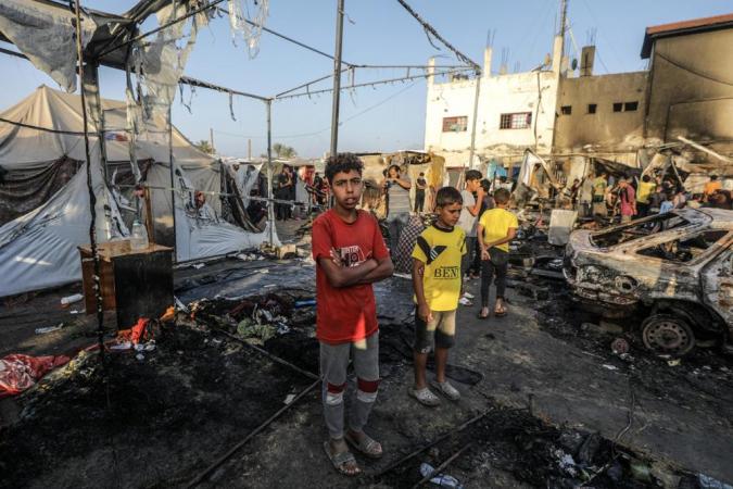 O exército israelense disse que tinha como alvo militantes escondidos entre civis, sem fornecer evidências (Foto/Reprodução)