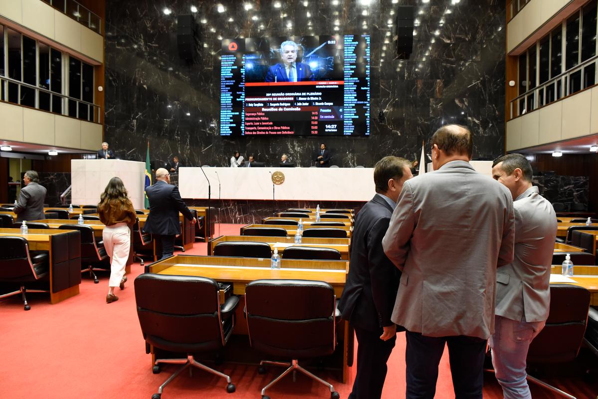 Com acatamento do projeto em Plenário nesta terça-feira, ele passa a ser analisado pelas comissões para depois ser votado (Foto/Guilherme Dardanhan/ALMG)