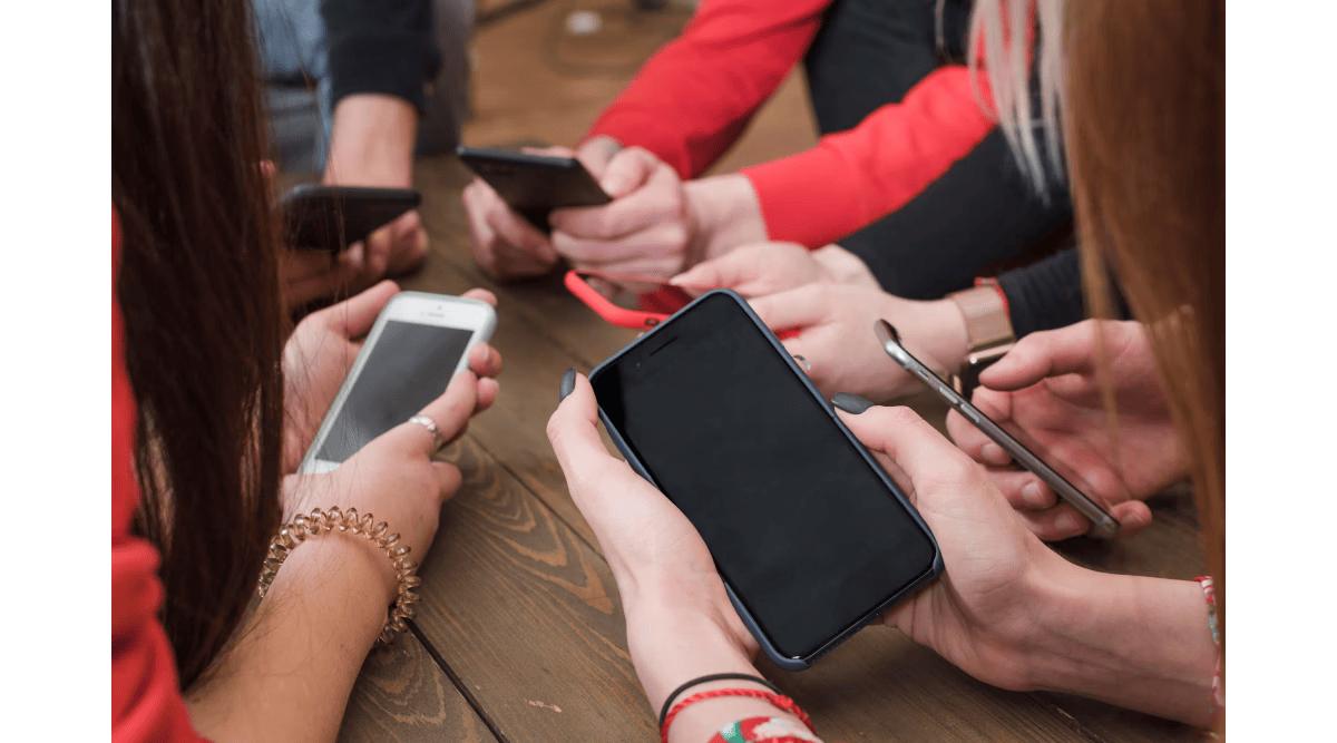 A reportagem já elencou celulares top de linha e intermediários; agora é a vez dos mais baratos (Foto/Reprodução/Freepik)