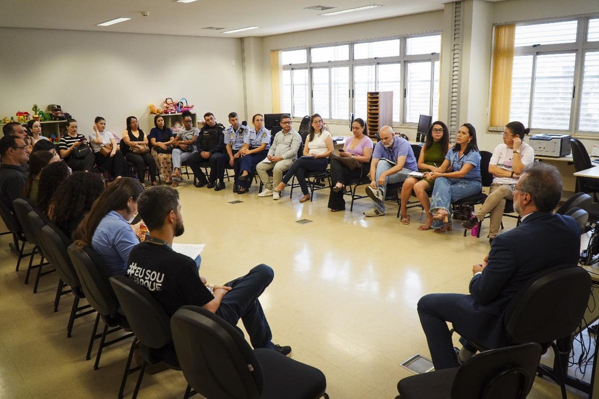 Diversos setores da sociedade participaram da reunião (Foto/Divulgação)