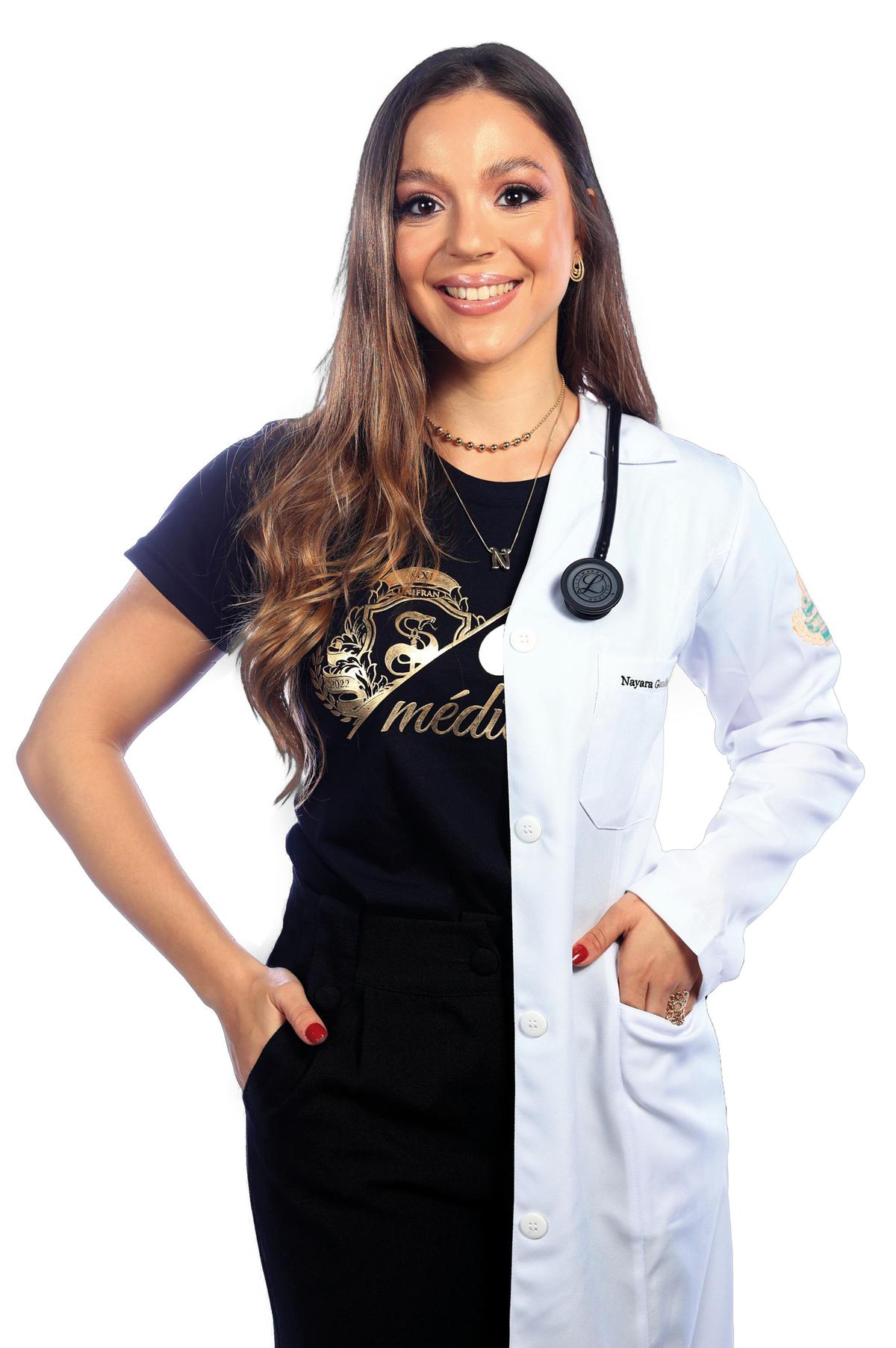 Nayara Gondim Cruz vai festejar muito amanhã, em seu baile de meio médico, pela faculdade de medicina UNIFRAN (Foto/Arquivo pessoal)