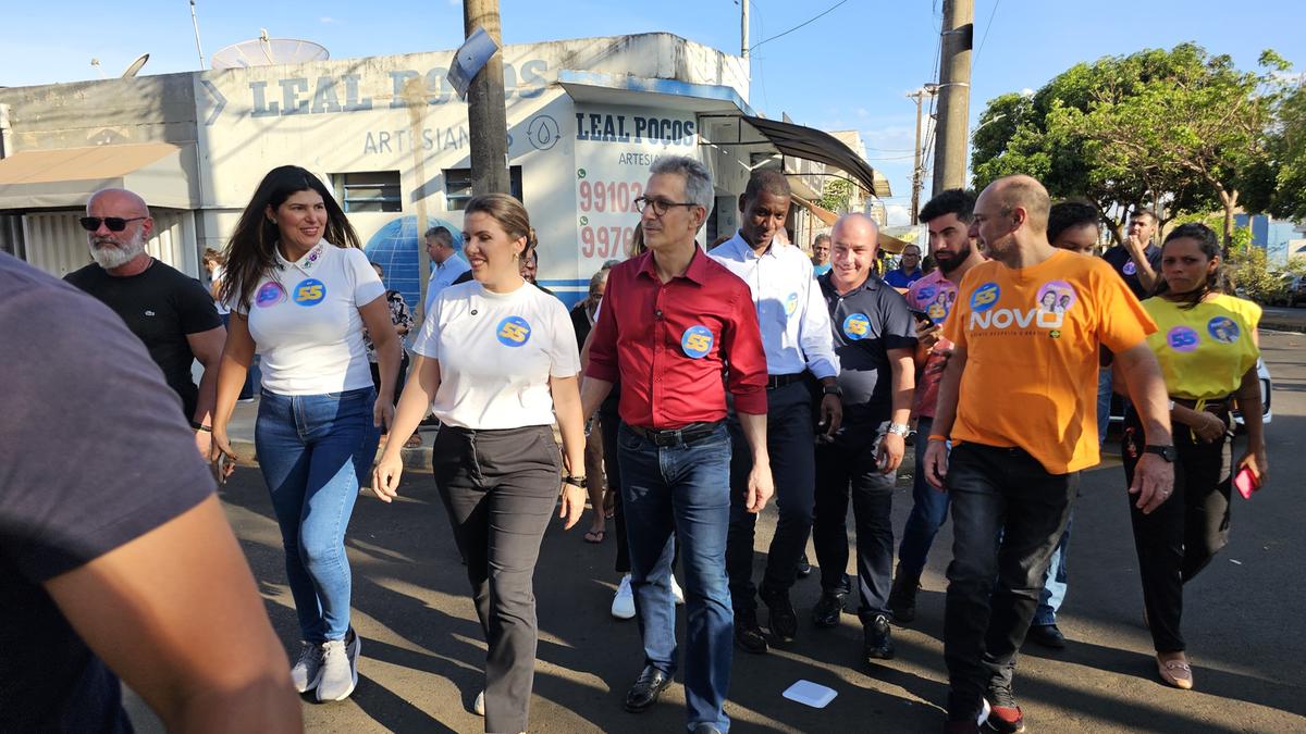 Governador Romeu Zema participou de caminhada com a prefeita Elisa Araújo na tarde ontem na avenida José Valim de Melo (Foto/Gisele Barcelos)