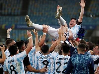 Sob o comando de Messi, a Argentina é hoje, com toda Justiça, a melhor Seleção de Futebol do Mundo (Foto/El Clarin)